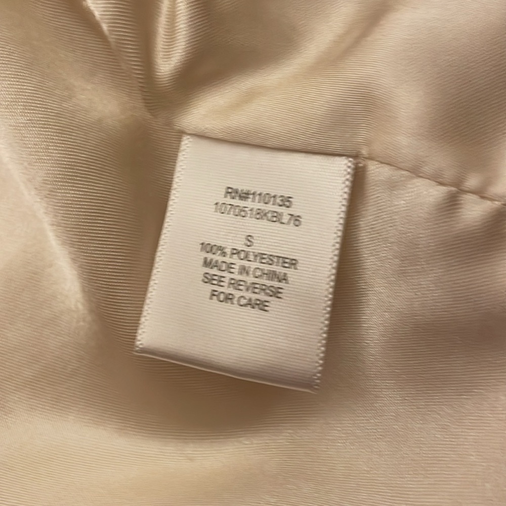 🩷Very soft vest and not bulky(has thin belt loops, too, for a little tie or belt - Picture 4 of 4